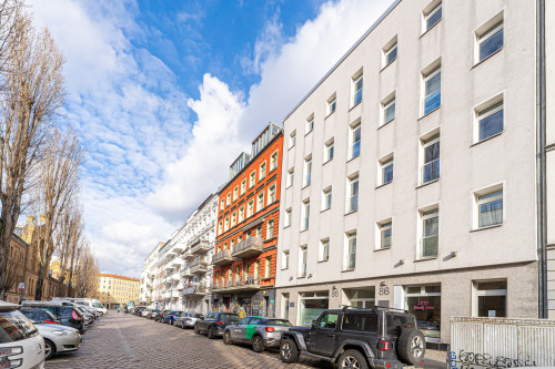 Beautiful Penthouse with South Balcony across from Kulturbrauerei