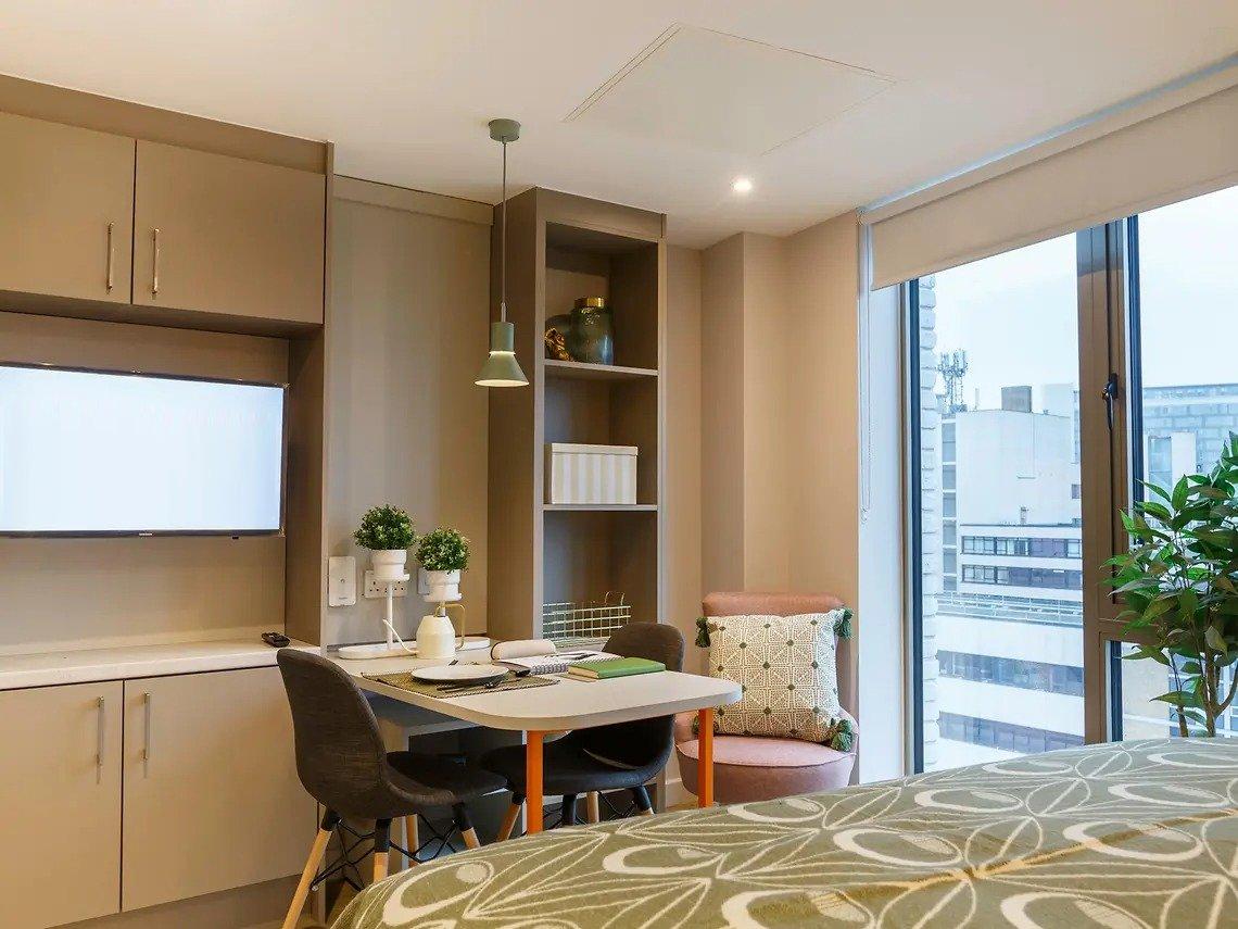 Premium One Bed Flat - 2