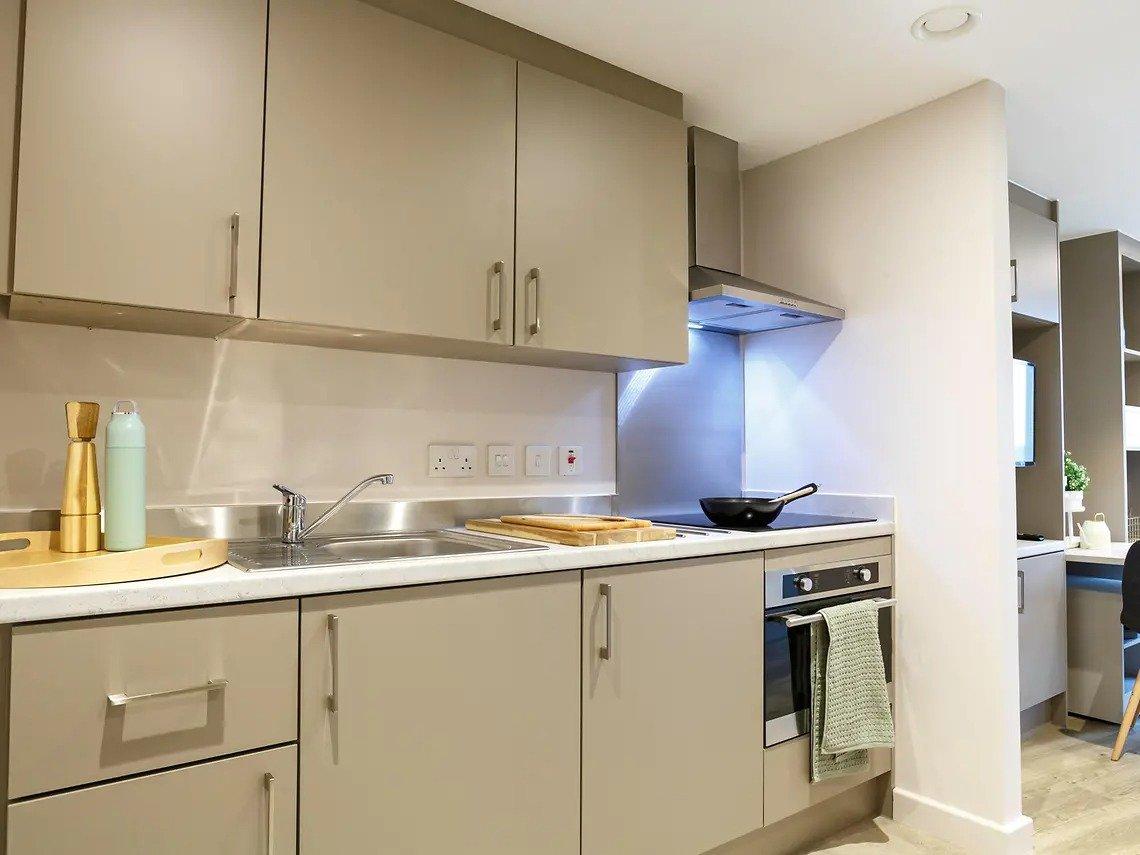 Premium One Bed Flat - 5
