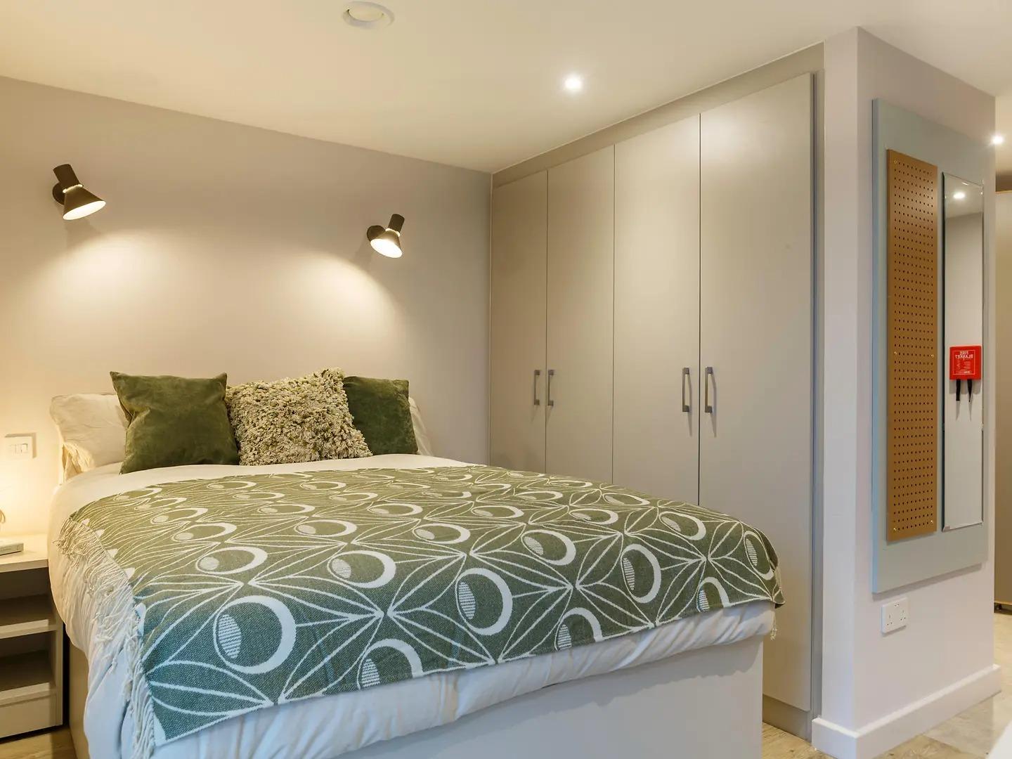 Premium One Bed Flat - 1