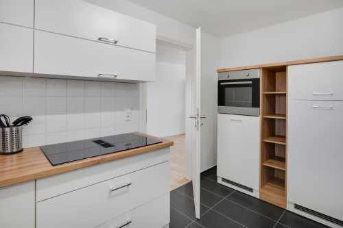 Newly Renovated, Fully Furnished 2BR with Balcony & Parking – Near US Base - Gallery - 5