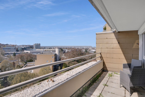 Newly Renovated, Fully Furnished 2BR with Balcony & Parking – Near US Base - Gallery - 15