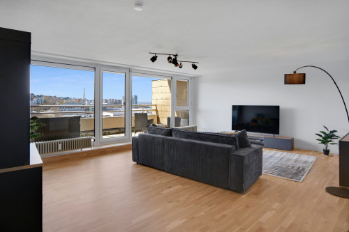 Newly Renovated, Fully Furnished 2BR with Balcony & Parking – Near US Base - Gallery - 18