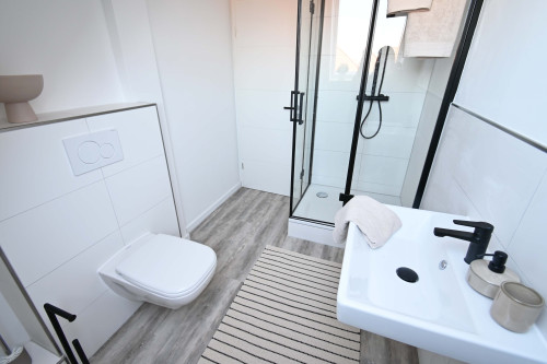 AUSBLICK ++ Elegant möbliert & komplett ausgestattet ++ Business- od. Ferien-Appartment ++