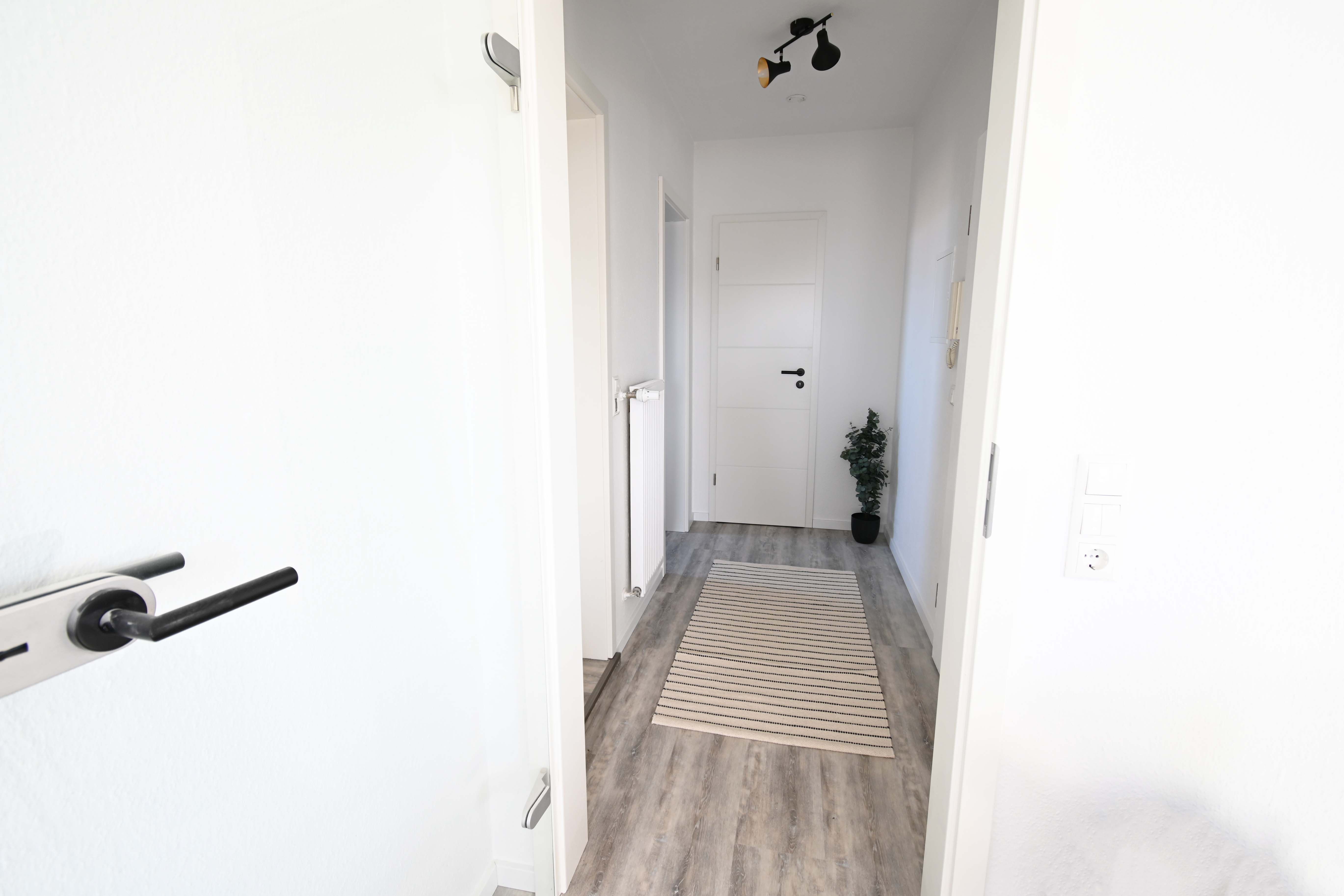  AUSBLICK ++ Elegant Möbliert & Komplett Ausgestattet ++ Business- Od. Ferien-Appartment ++  -  AUSBLICK ++ Elegant möbliert & komplett ausgestattet ++ Business- od. Ferien-Appartment ++  - Gallery -  6