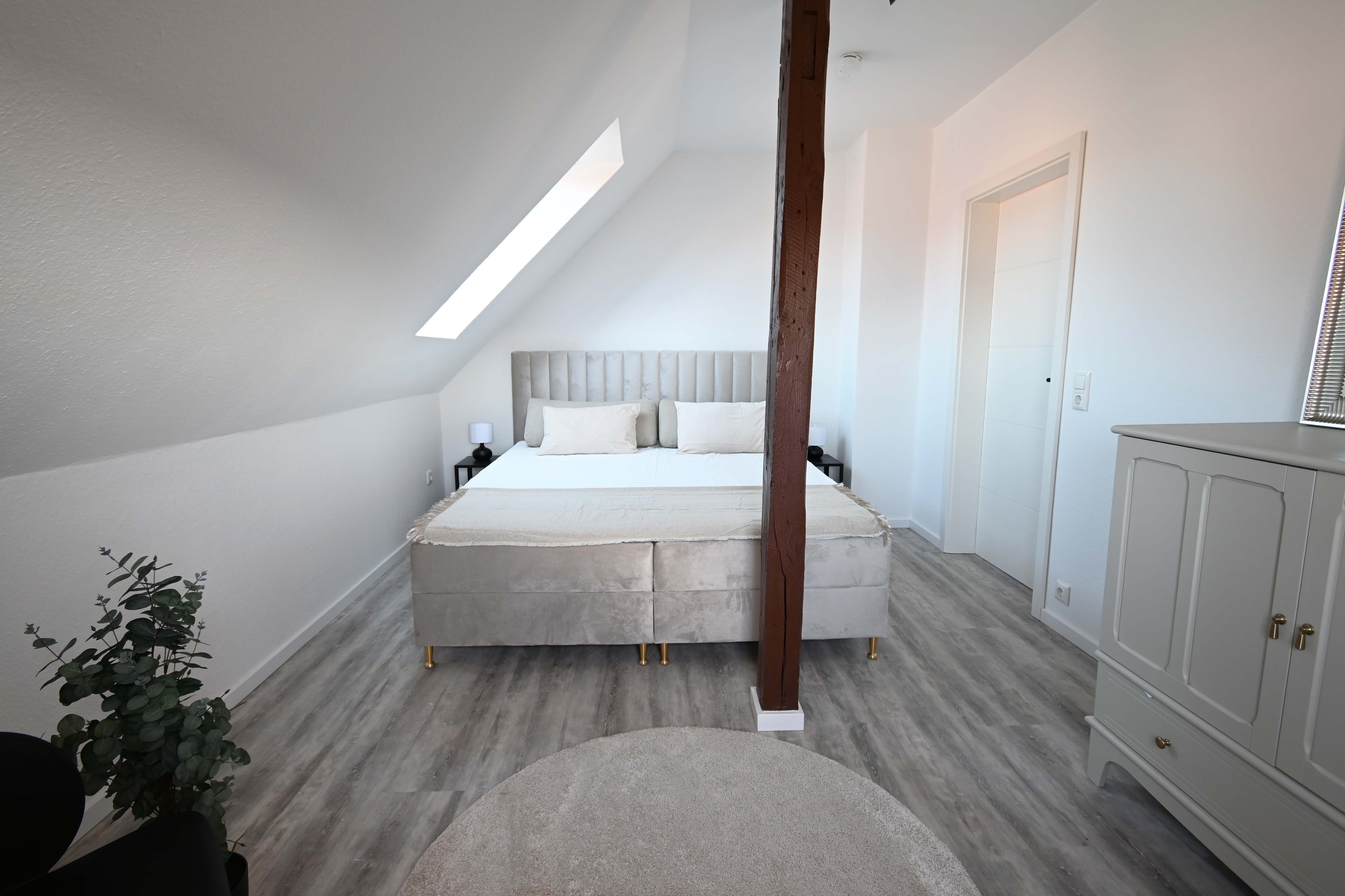  AUSBLICK ++ Elegant Möbliert & Komplett Ausgestattet ++ Business- Od. Ferien-Appartment ++  -  AUSBLICK ++ Elegant möbliert & komplett ausgestattet ++ Business- od. Ferien-Appartment ++  - Gallery -  5