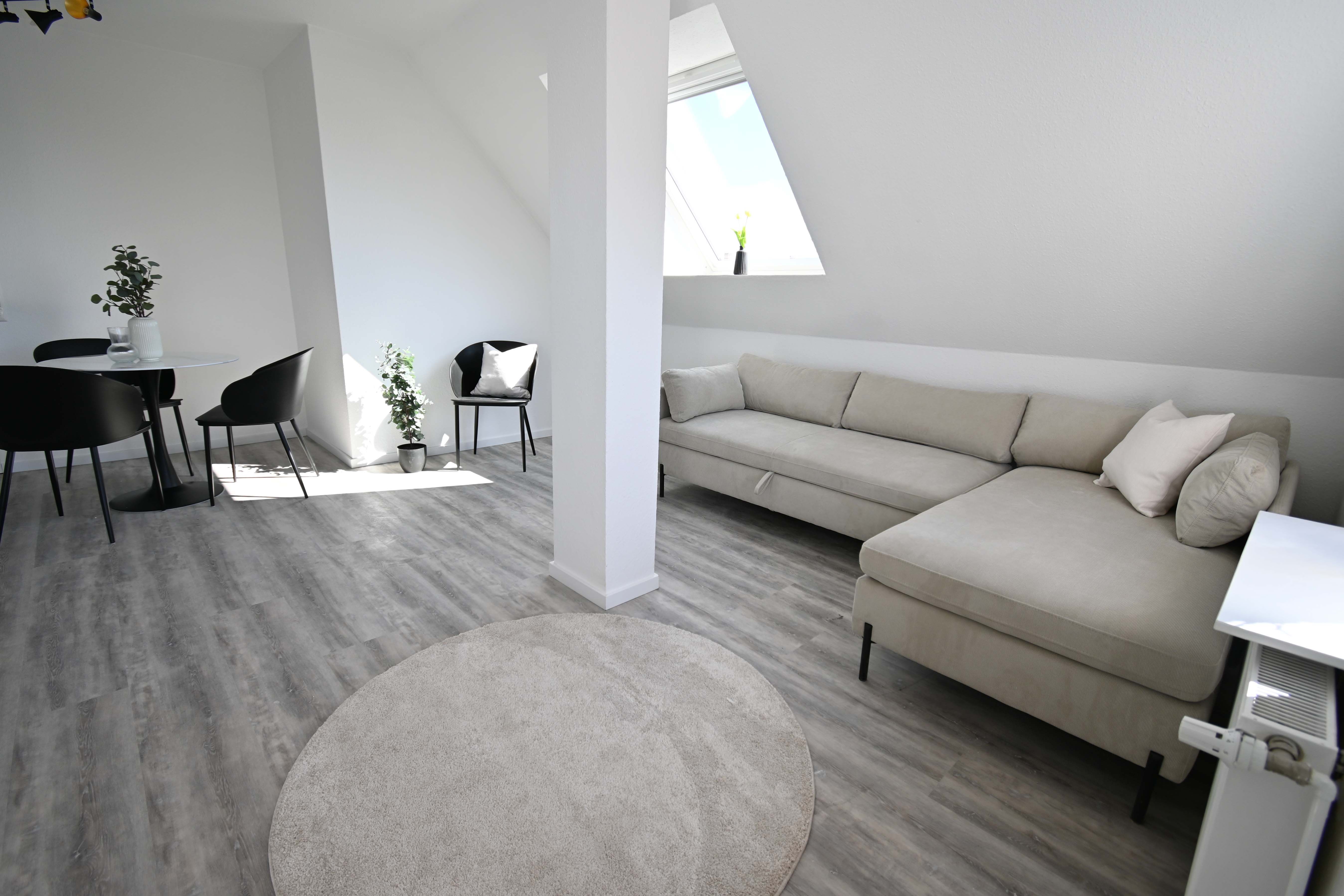  AUSBLICK ++ Elegant Möbliert & Komplett Ausgestattet ++ Business- Od. Ferien-Appartment ++  -  AUSBLICK ++ Elegant möbliert & komplett ausgestattet ++ Business- od. Ferien-Appartment ++  - Gallery -  1