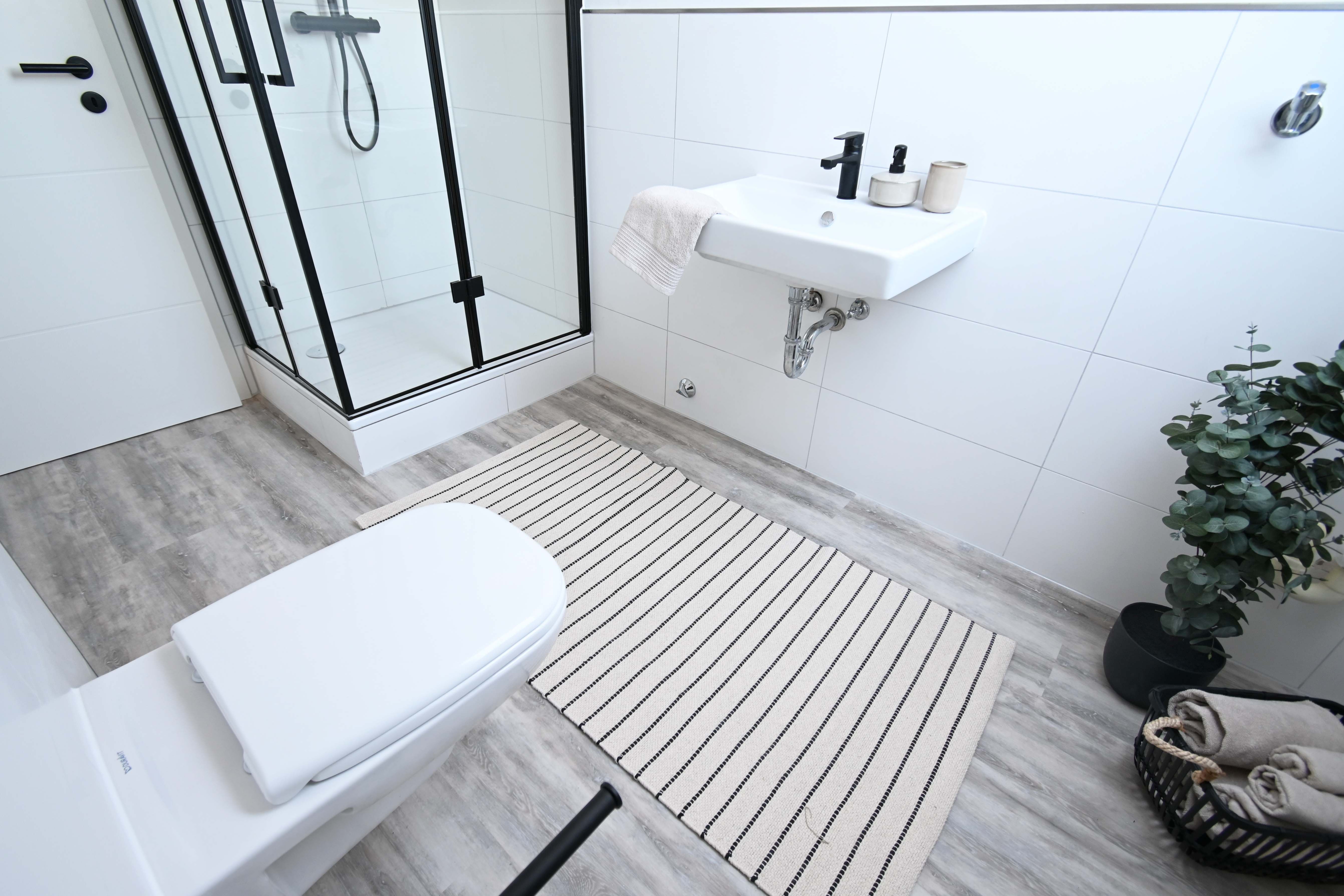  AUSBLICK ++ Elegant Möbliert & Komplett Ausgestattet ++ Business- Od. Ferien-Appartment ++  -  AUSBLICK ++ Elegant möbliert & komplett ausgestattet ++ Business- od. Ferien-Appartment ++  - Gallery -  10