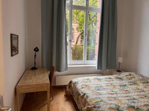 A similarly beautiful, heritage-protected apartment near Sanssouci Park