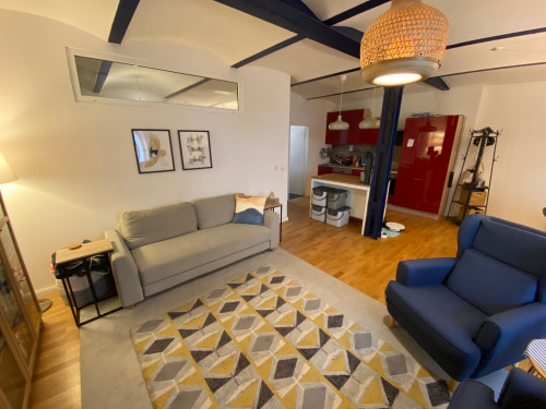 Modern, Quiet & Spacious: Fully Furnished Oasis with Garden Space (U6 & M13)