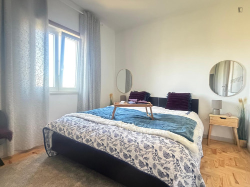 Cosy two-bedroom house with a private garden and plenty of natural light