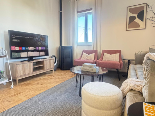 Cosy two-bedroom house with a private garden and plenty of natural light