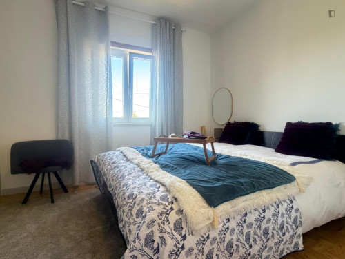 Cosy two-bedroom house with a private garden and plenty of natural light