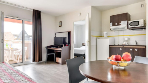 Chrismatic 1-bedroom flat in Béziers