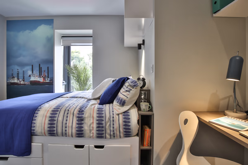  Classic 2 Bed Apartment  -  Clifton Place  - Gallery -  1