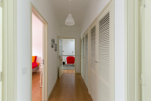Cosy twin bedroom in a 5-bedroom apartment, in the Matosinhos neighbourhood - Gallery - 10