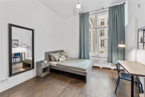 Cute single bedroom close to Savignyplatz train station