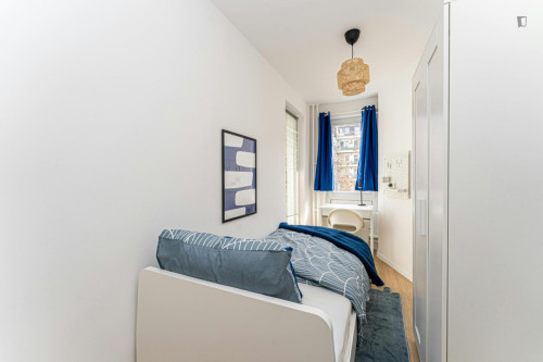 Welcoming single bedroom near Neukölln metro