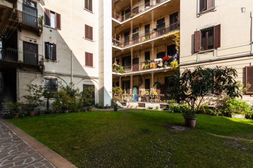 Appealing 1-bedroom flat in Bullona
