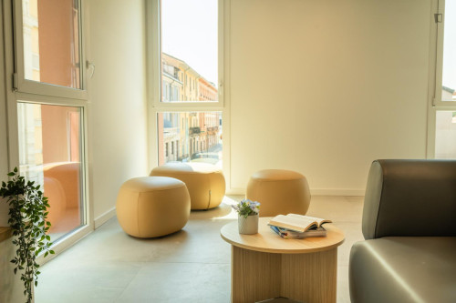 Bed in a shared studio, in Bovisa