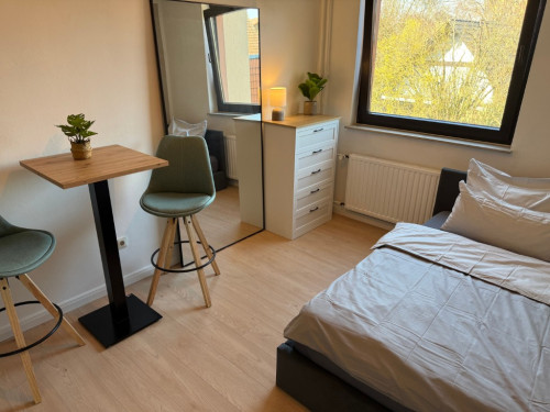 Prime Location in Göttingen: Newly Furnished Apartment Near North Campus & University Hospital