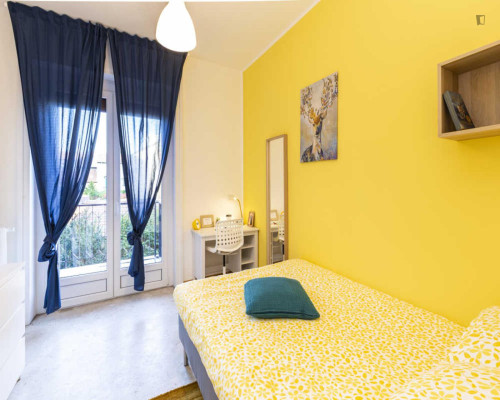 Welcoming double bedroom near Vittorio Formentano Park
