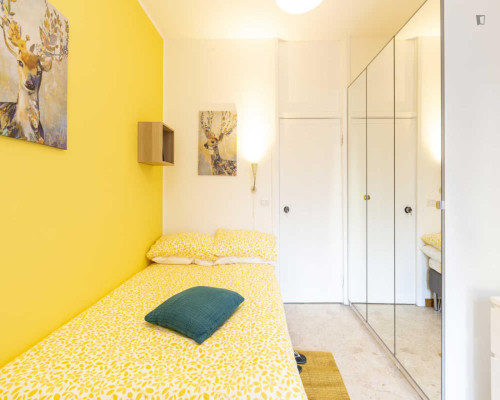 Welcoming double bedroom near Vittorio Formentano Park