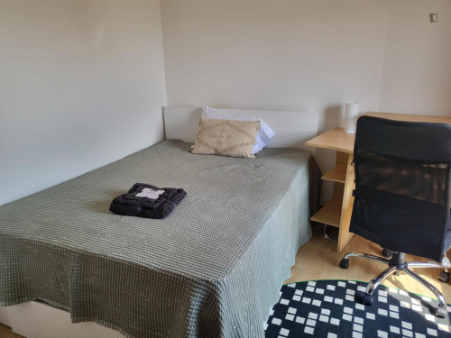 Irresistible Double Bedroom close to University of Aveiro