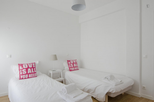 Fresh and pleasant 2-bedroom flat near the beaches of Cascais - Gallery - 7