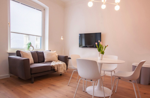 *****Stylish, modern & newly renovated flat in the trendy Unterbilk district*****