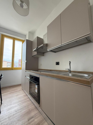 Bed in a nice twin bedroom, in Ponte alle Mosse - Gallery - 3