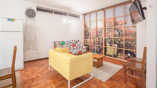 Single ensuite bedroom in nice 6-bedroom house in Paranhos - Gallery - 16