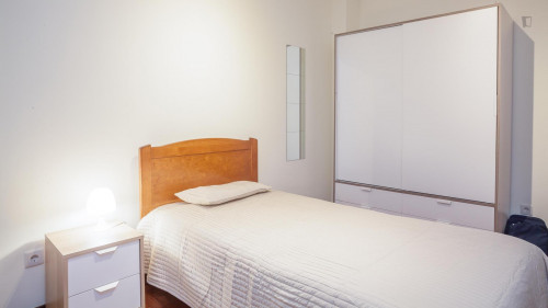 Single ensuite bedroom in nice 6-bedroom house in Paranhos - Gallery - 21