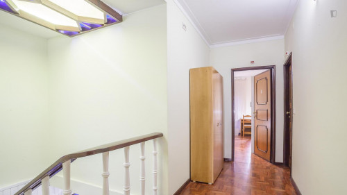 Single ensuite bedroom in grand 6-bedroom house in Paranhos - Gallery - 10
