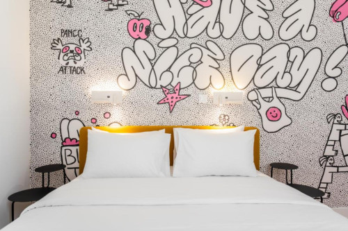 Colourful 1-bedroom apartment in Xayteia