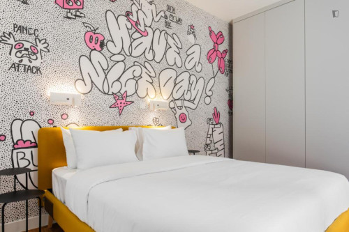 Colourful 1-bedroom apartment in Xayteia