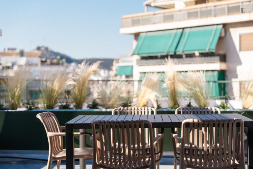 Astonishing studio with a terrace, in Kallimármaro