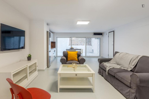 Spacious studio in Koukaki