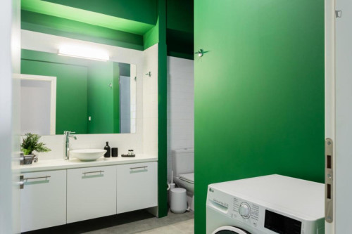 Awesome 2 bedroom apartment near Kerameikos metro