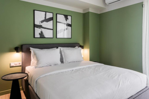 Very neat 2 bedroom apartment in Koukaki