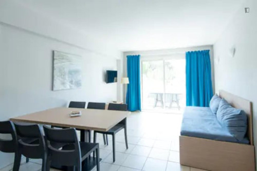 Grand 2-bedroom apartment in Fréjus