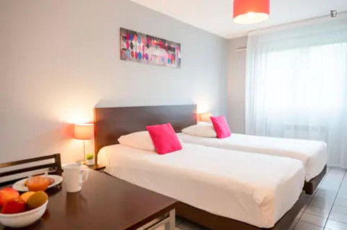 Alluring studio in La Butte