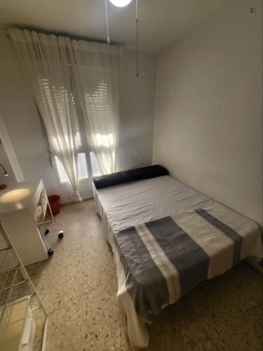 Very neat double bedroom near the Santa Justa train station