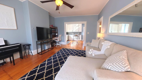 Elegant 2-bedroom apartment in High Street Hill