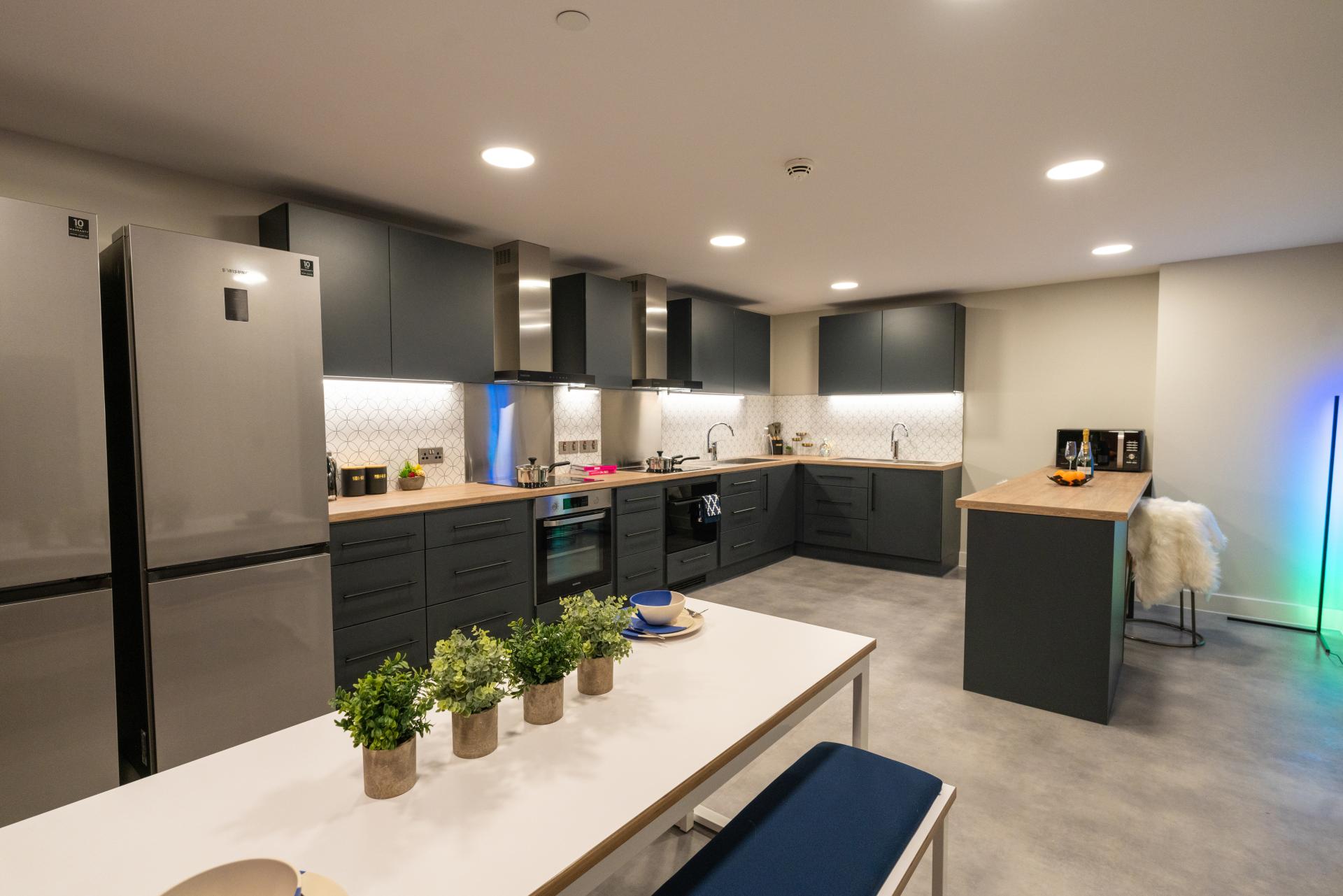  Classic Ensuite (Courtyard Facing)  -  Guilden Village  - Gallery -  8