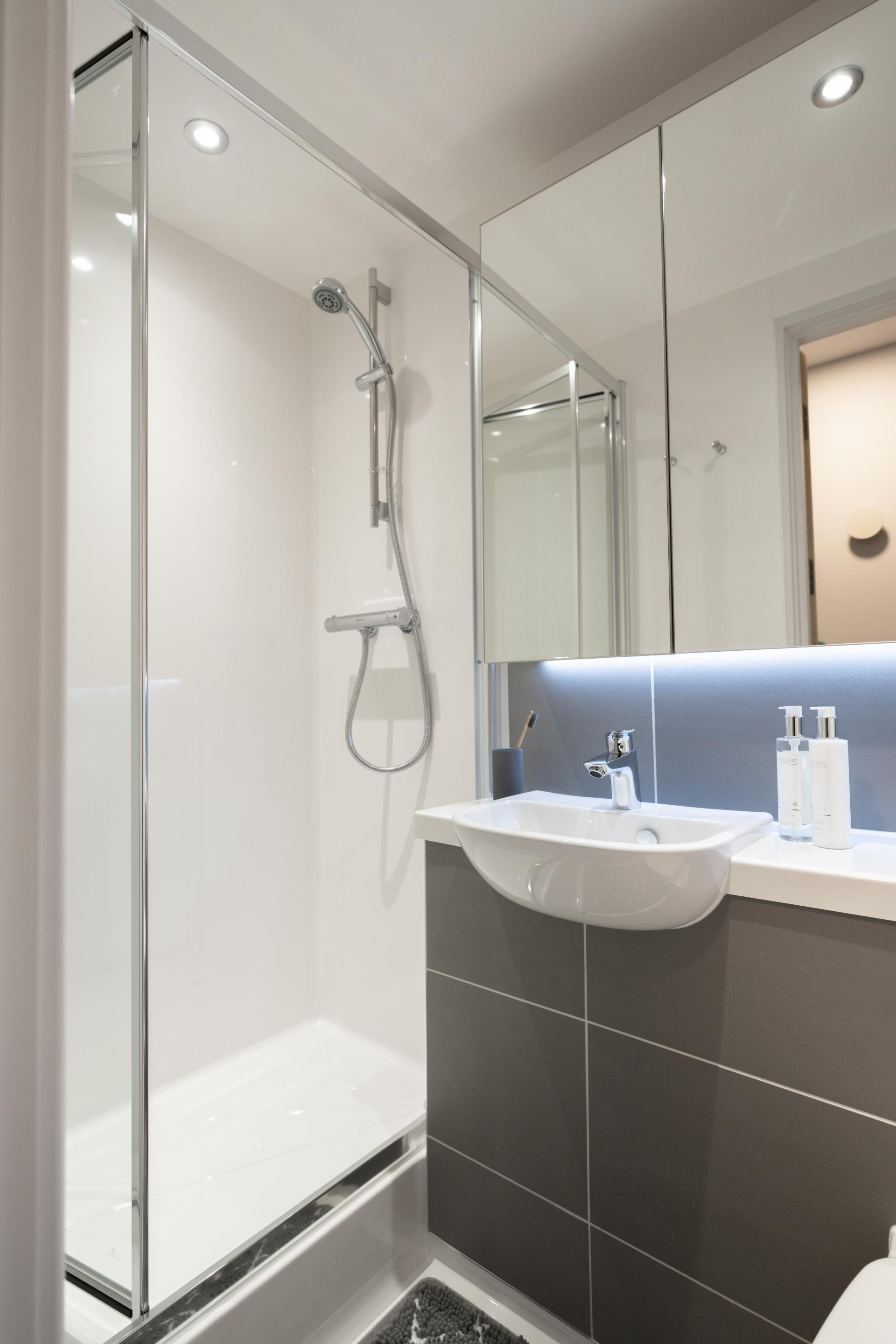  Classic Ensuite (External Facing)  -  Guilden Village  - Gallery -  5