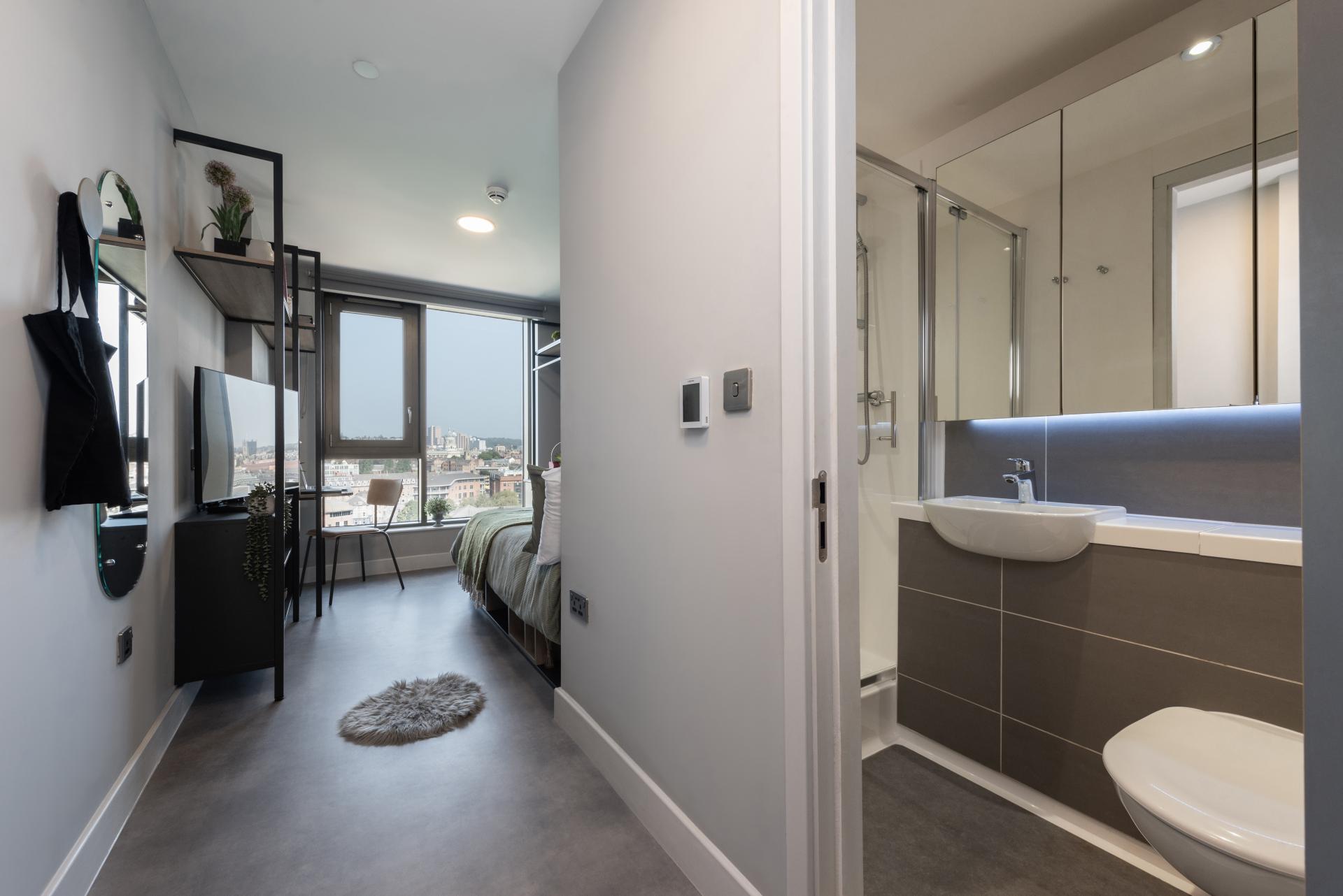 Classic Ensuite - The Vantage - Gallery - 1