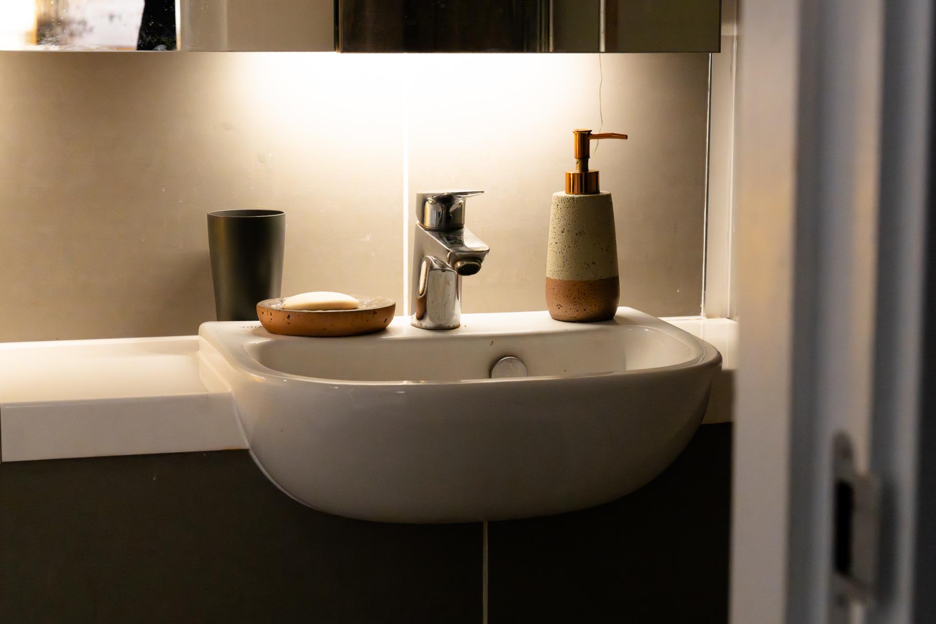 Premium Ensuite - The Vantage - Gallery - 4