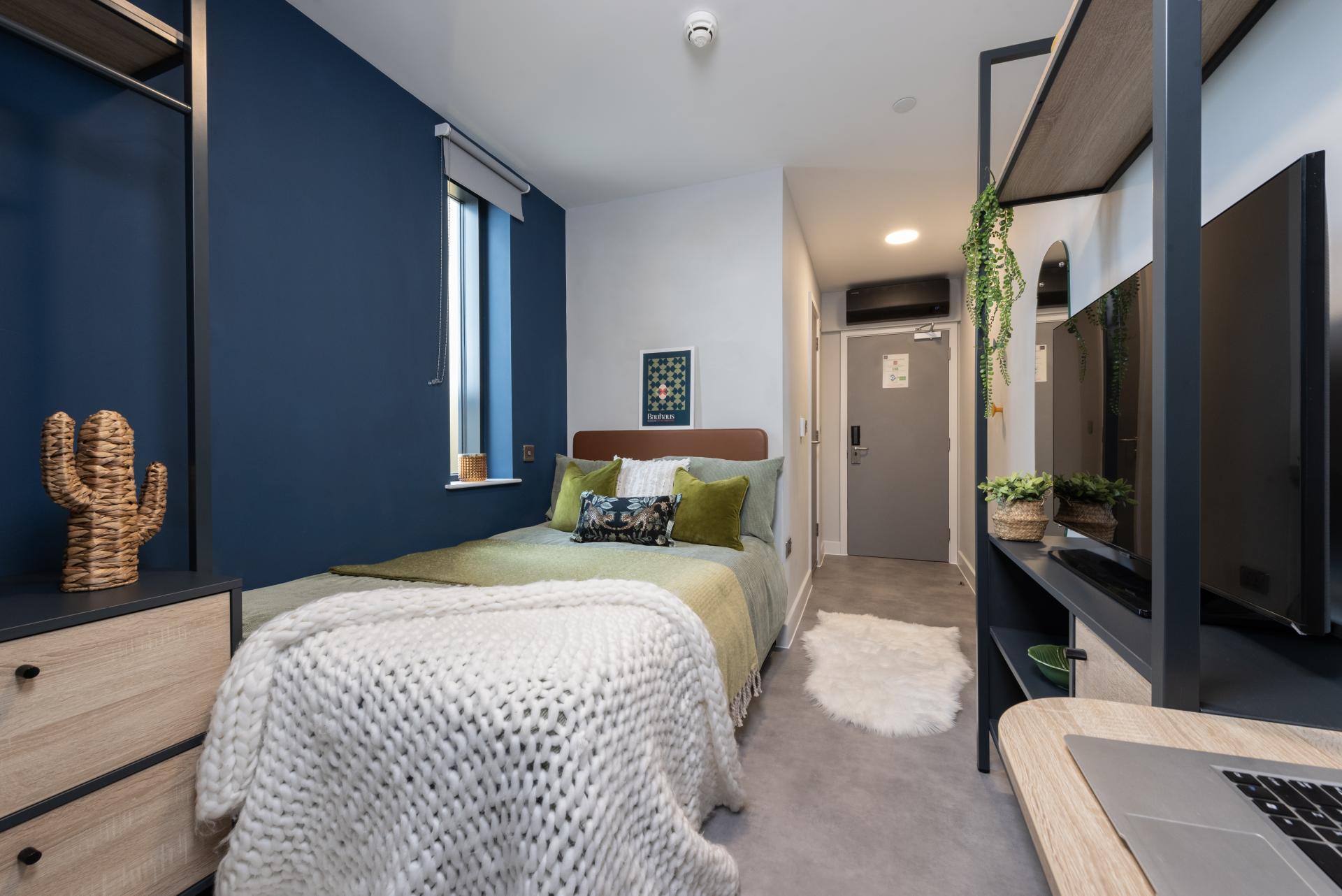 Deluxe Ensuite - The Vantage - Gallery - 1