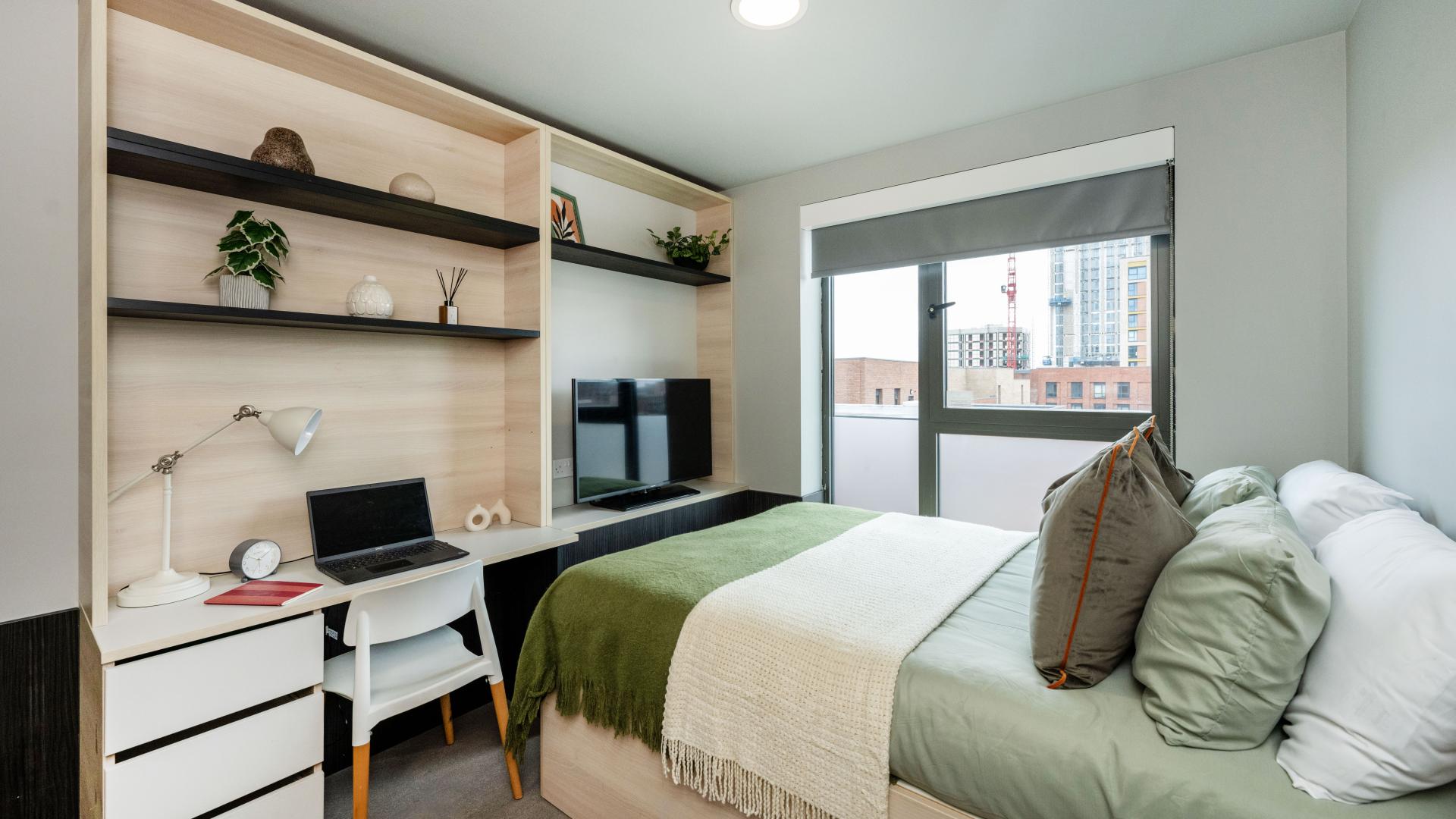 Two Bed Flat - 10